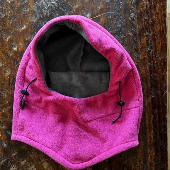 Three girls balaclavas - Picture 7 of 9